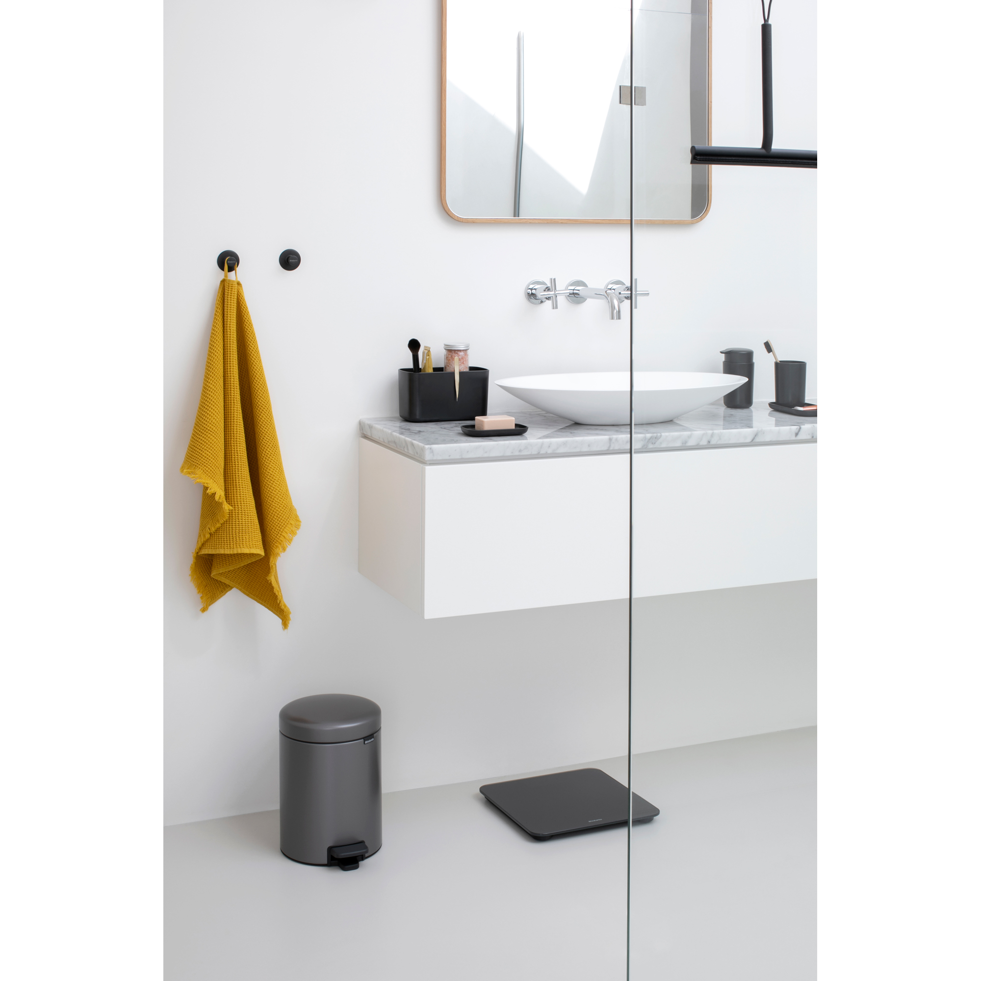 https://admins.leno.lv/storage/media/14512/renew_towel_hooks,_set_of_2_-_dark_grey_-_8710755280320_brabantia_300dpi_2000x2000px_9_nr-22179.jpg