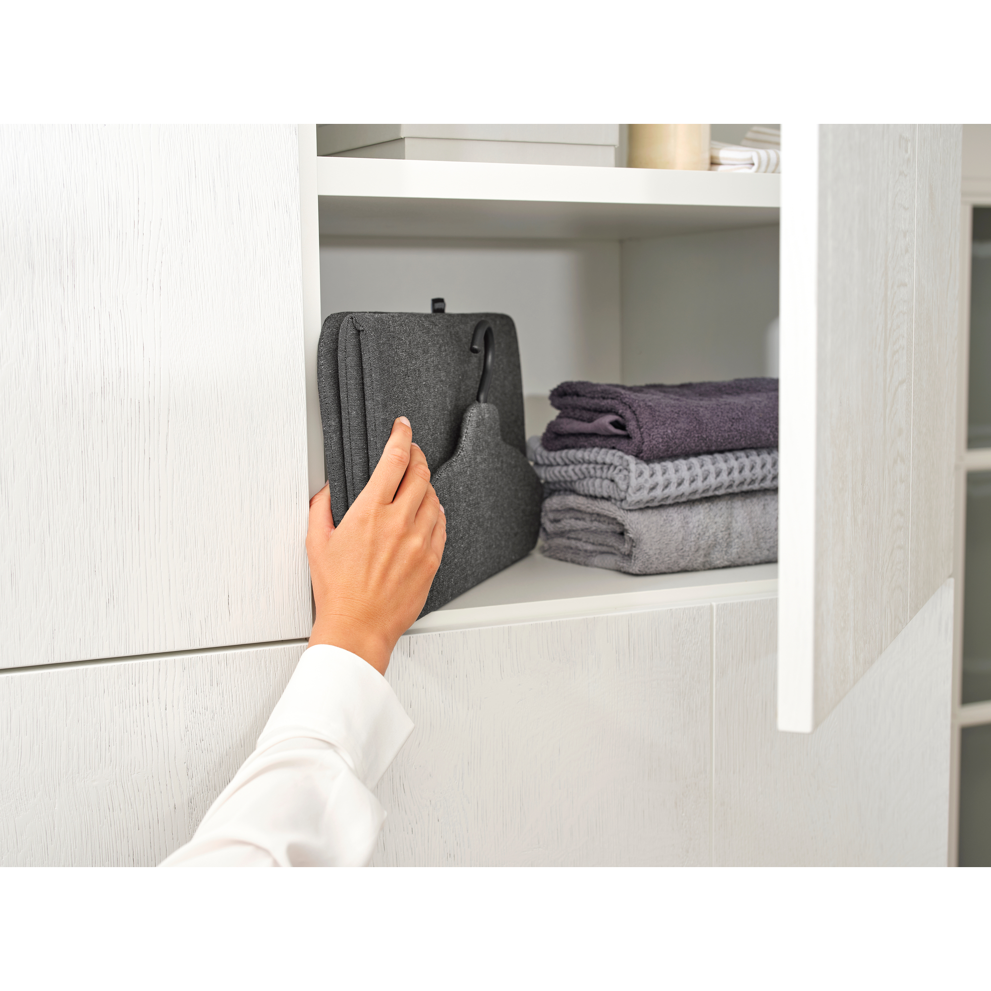 https://admins.leno.lv/storage/media/15190/foldable_steam_board_-_pepper_black_-_8710755231728_brabantia_96dpi_2000x2000px_9_nr-35306.jpg