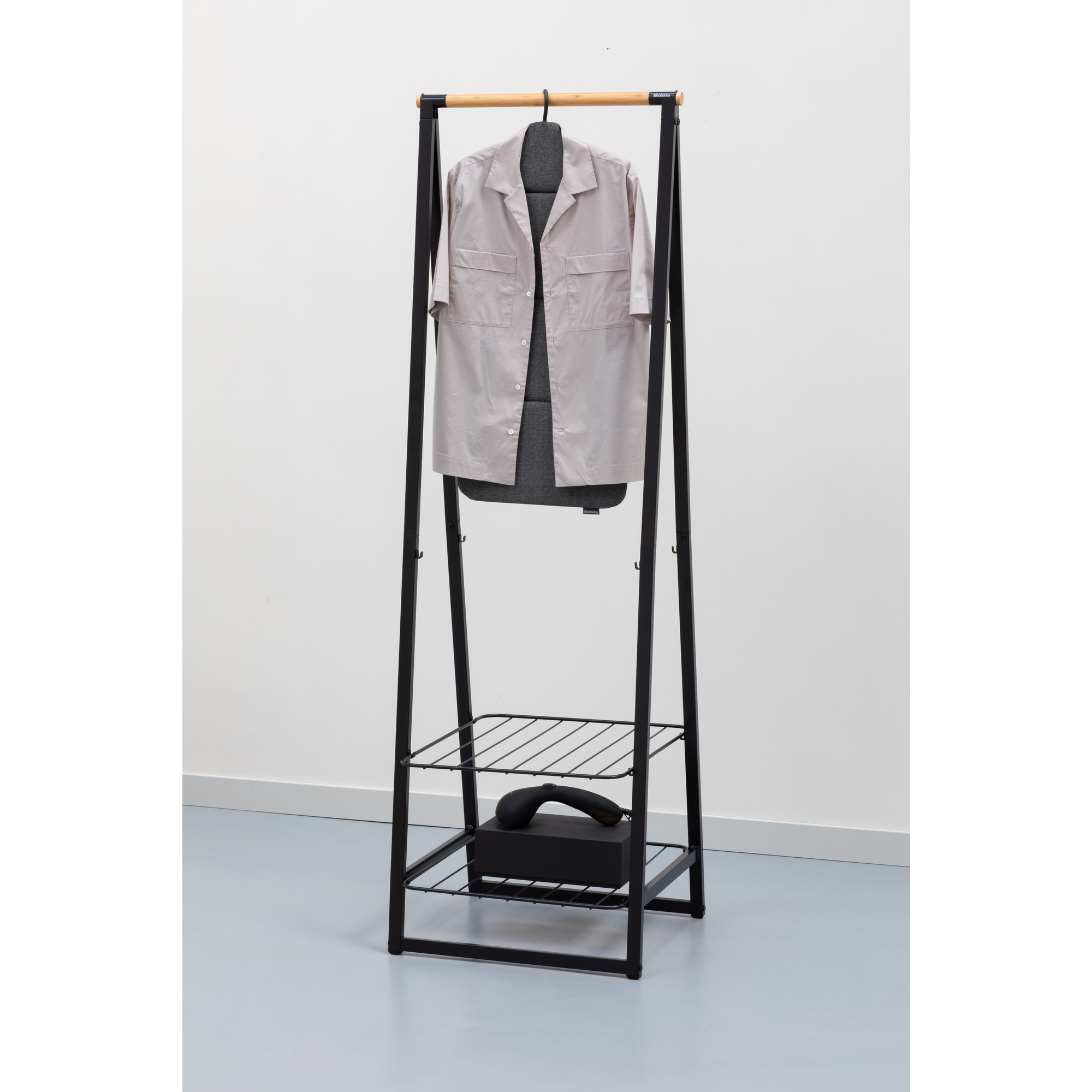 https://admins.leno.lv/storage/media/15194/foldable_steam_board_-_pepper_black_-_8710755231728_brabantia_96dpi_2000x2000px_9_nr-35166.jpg