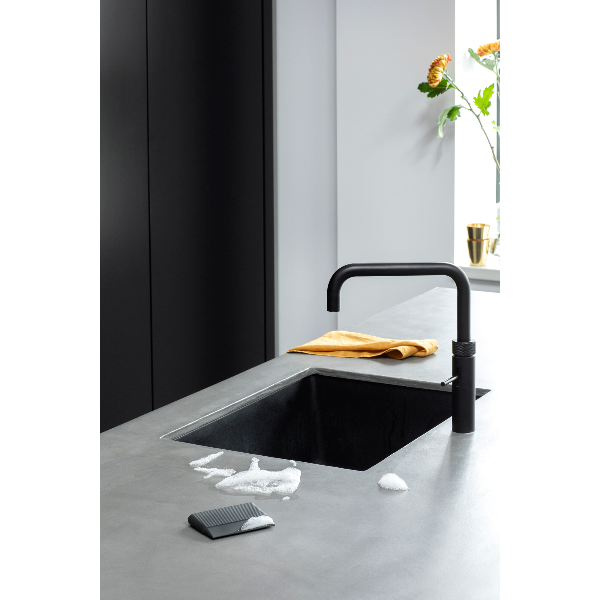 https://admins.leno.lv/storage/media/16321/SinkSide-Dish-Squeegee---Dark-Grey---8710755302381-Brabantia_300dpi_2000x2000px_9_NR-20247.JPG