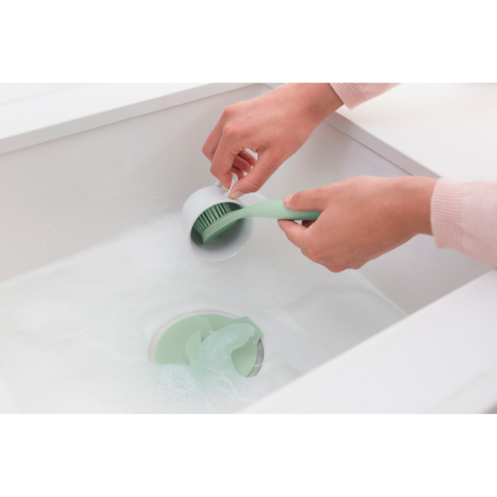 https://admins.leno.lv/storage/media/16327/Dish-Brush-with-Suction-Cup-Holder---Jade-Green---8710755215780-Brabantia_300dpi_2000x2000px_9_NR-25922.JPG