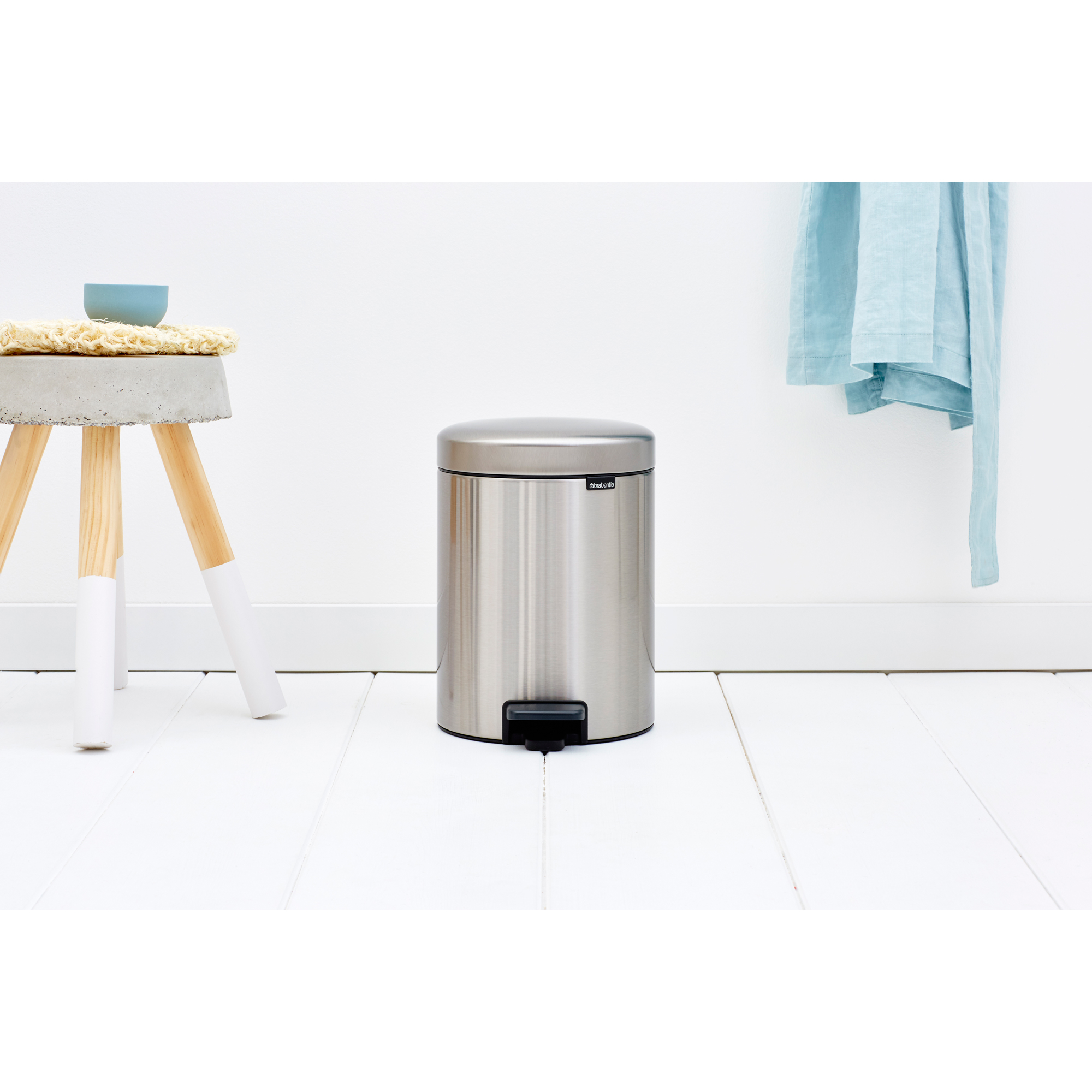 https://admins.leno.lv/storage/media/16801/NewIcon-Pedal-Bin,-5L---Matt-Steel-Fingerprint-Proof---8710755112102-Brabantia_300dpi_2000x2000px_9_NR-2921.JPG