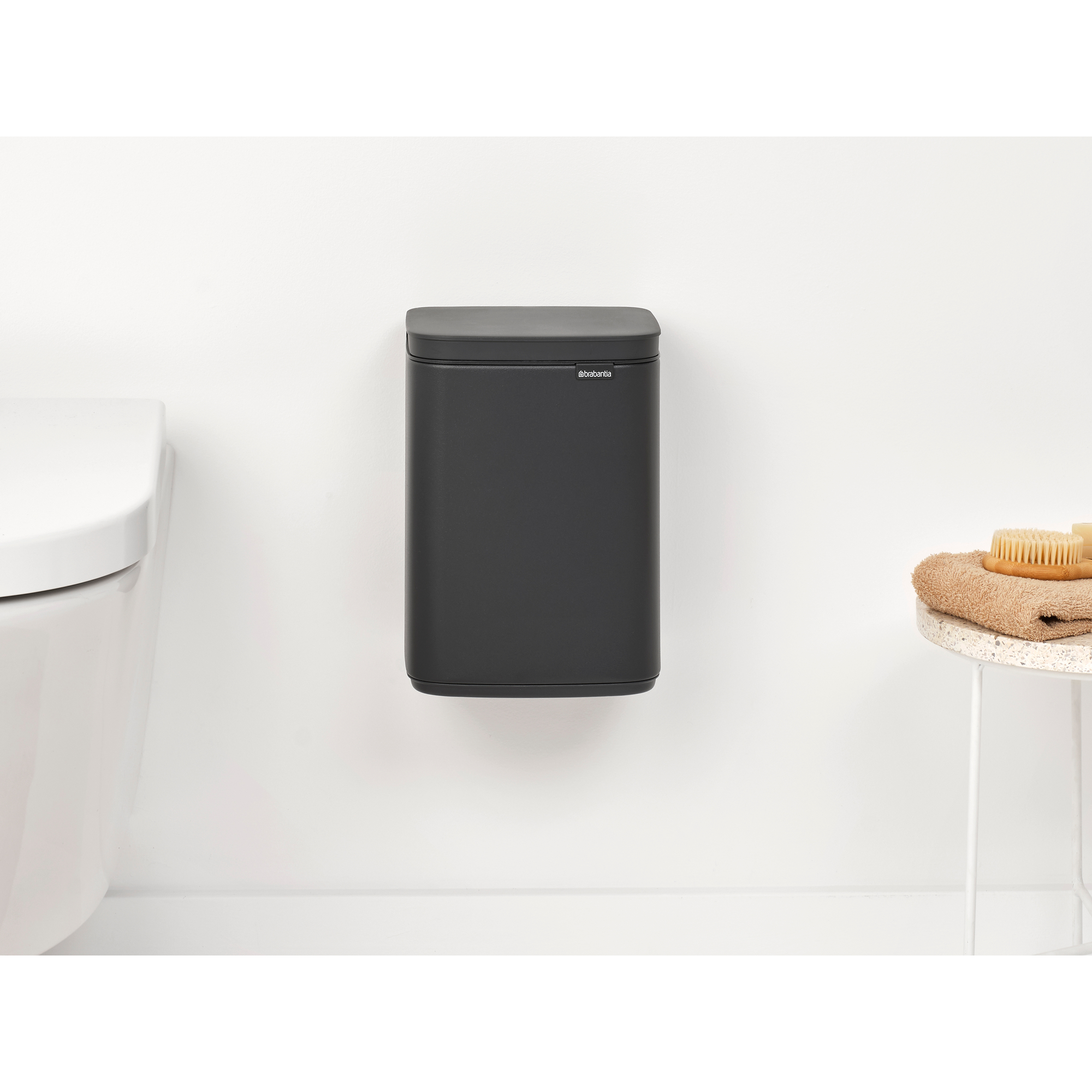 https://admins.leno.lv/storage/media/16872/Bo-Waste-Bin,-4L---Mineral-Infinite-Grey---8710755233708-Brabantia_96dpi_2000x2000px_9_NR-35769.JPG