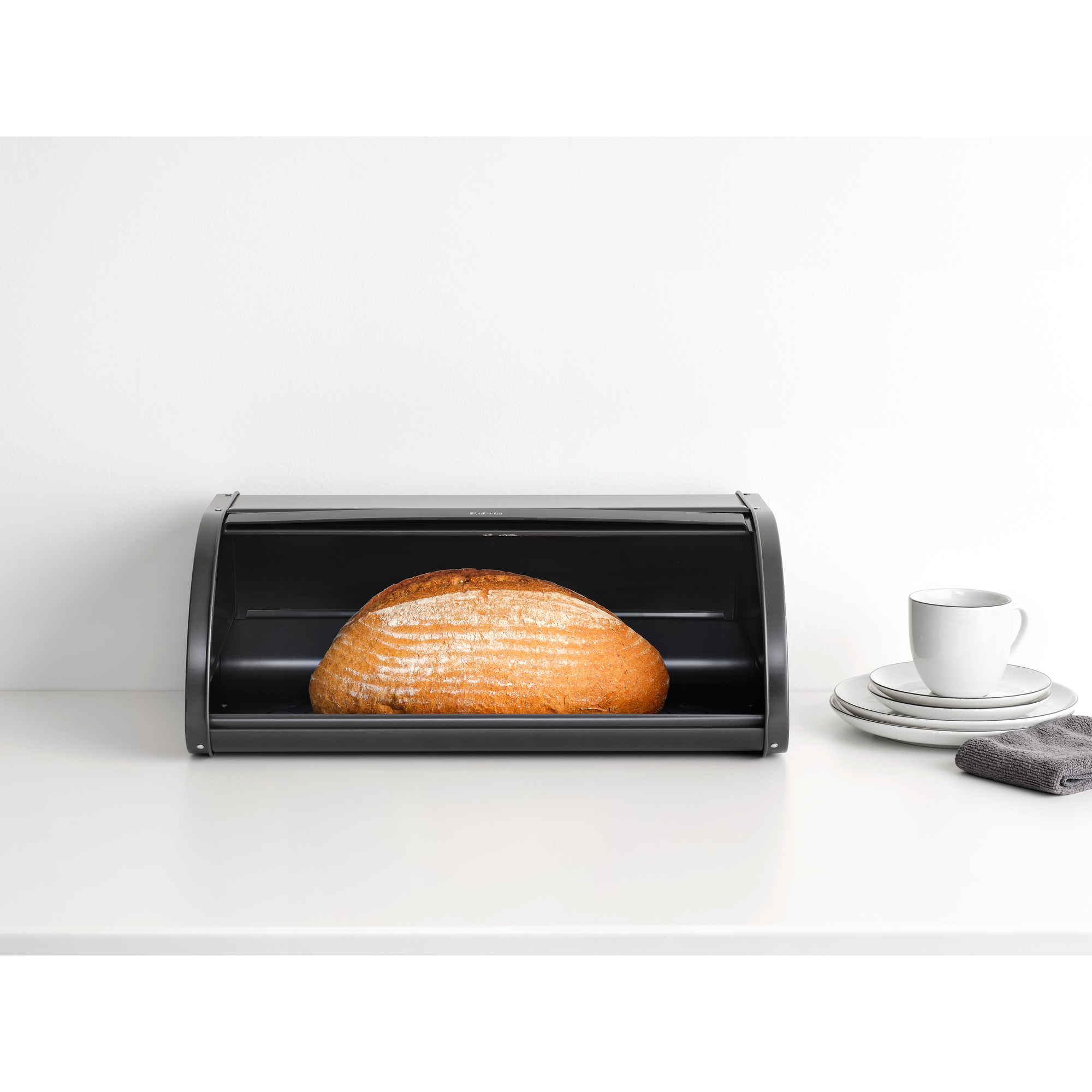 https://admins.leno.lv/storage/media/16952/Roll-Top-Bread-Bin---Confident-Grey---8710755233661-Brabantia_96dpi_2000x2000px_9_NR-37489.JPG