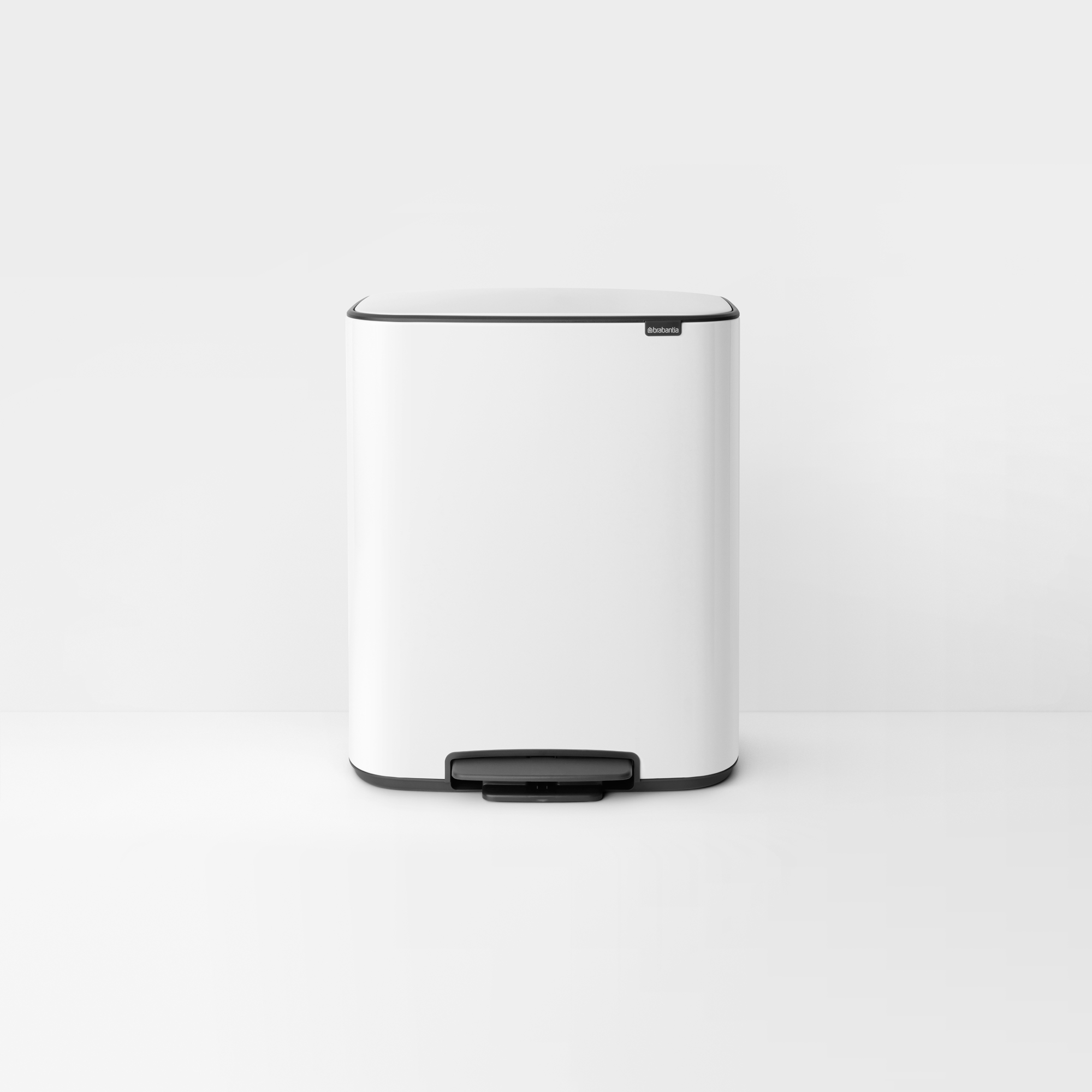 https://admins.leno.lv/storage/media/17236/Bo-Pedal-Bin,-2-x-30L---White---8710755211447-Brabantia_300dpi_2000x2000px_9_NR-17088.JPG