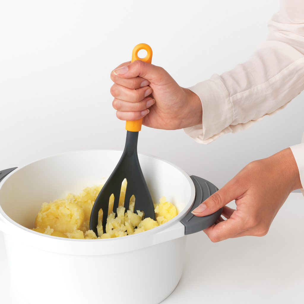 BRABANTIA kartupeļu stampa ar karoti