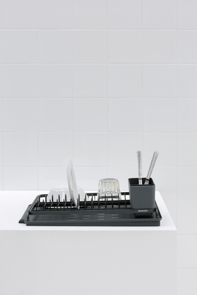 https://admins.leno.lv/storage/media/3706/dish_drying_rack_-_dark_grey_-_8710755117404_brabantia_72dpi_683x1024px_x_nr-12486.png