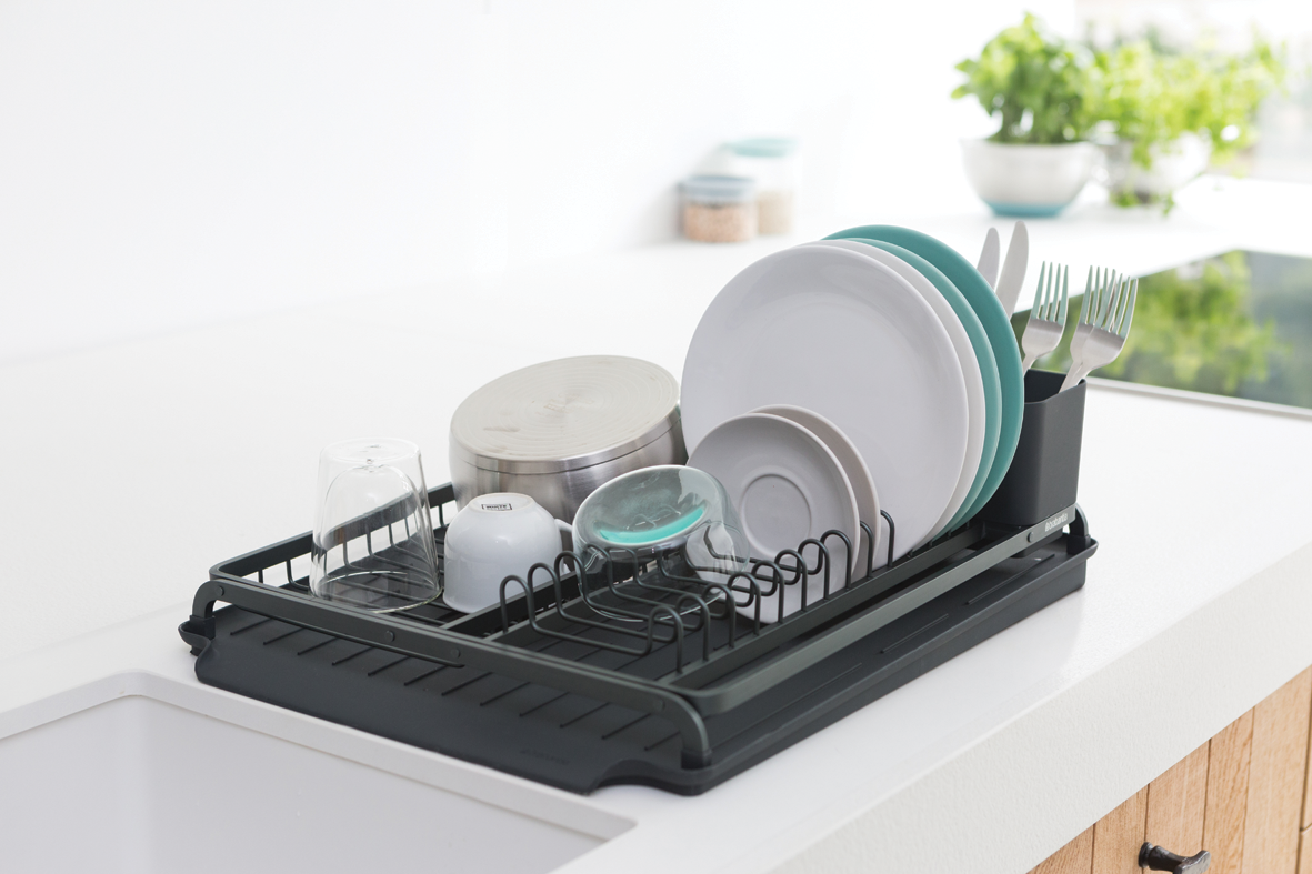 https://admins.leno.lv/storage/media/3711/dish_drying_rack_-_dark_grey_-_8710755117404_brabantia_300dpi_1181x787px_x_nr-12618.png