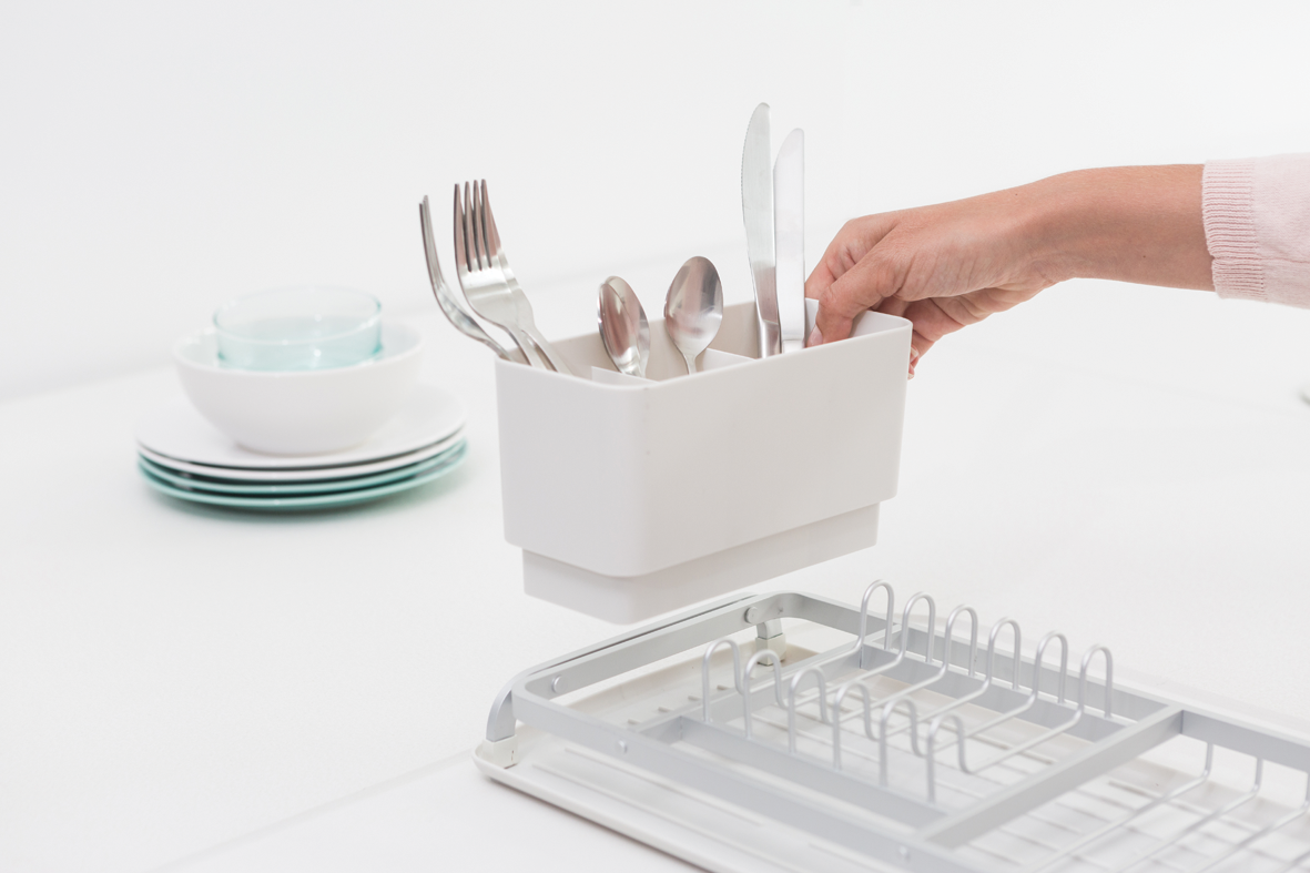 https://admins.leno.lv/storage/media/3720/compact_dish_drying_rack_-_light_grey_-_8710755117282_brabantia_300dpi_1181x787px_x_nr-12607.png