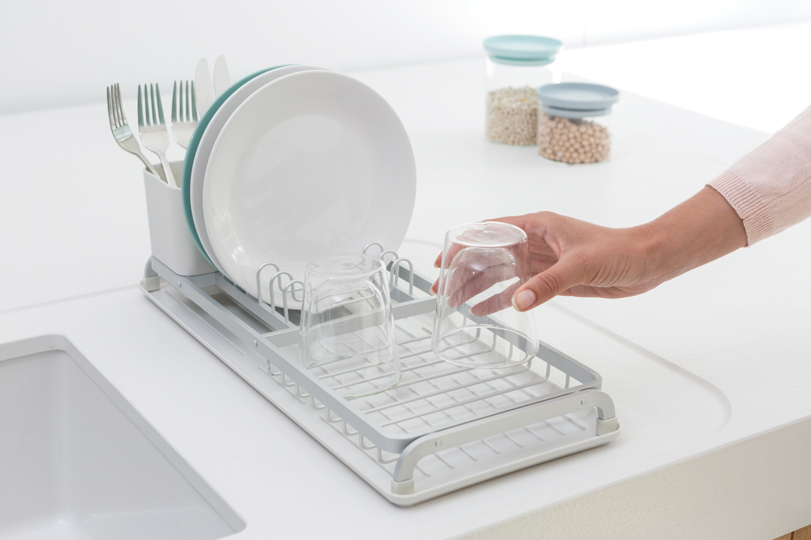 https://admins.leno.lv/storage/media/3722/compact_dish_drying_rack_-_light_grey_-_8710755117282_brabantia_300dpi_1181x787px_x_nr-12609.png