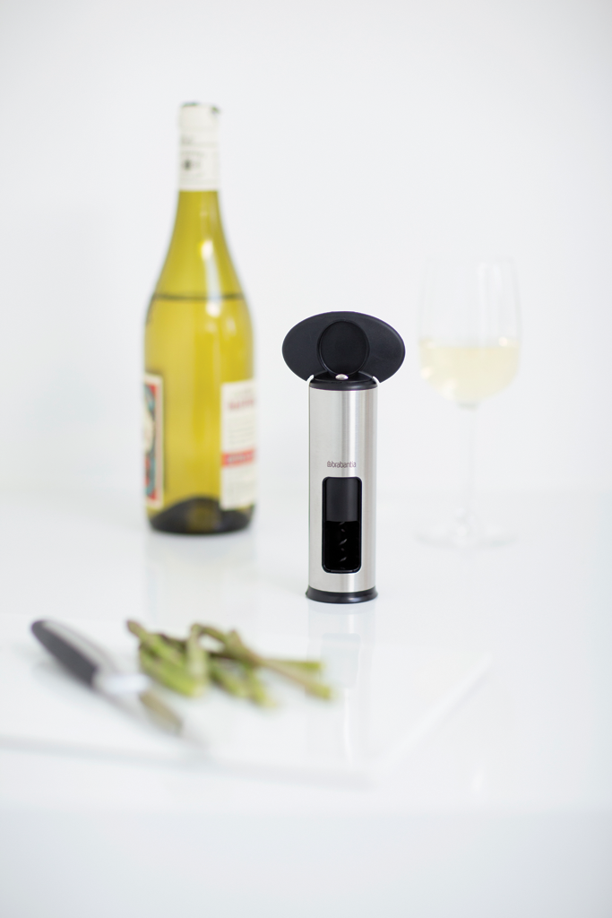 https://admins.leno.lv/storage/media/3817/corkscrew,_classic_-_matt_steel_-_8710755369360_brabantia_72dpi_683x1024px_x_nr-3120.png