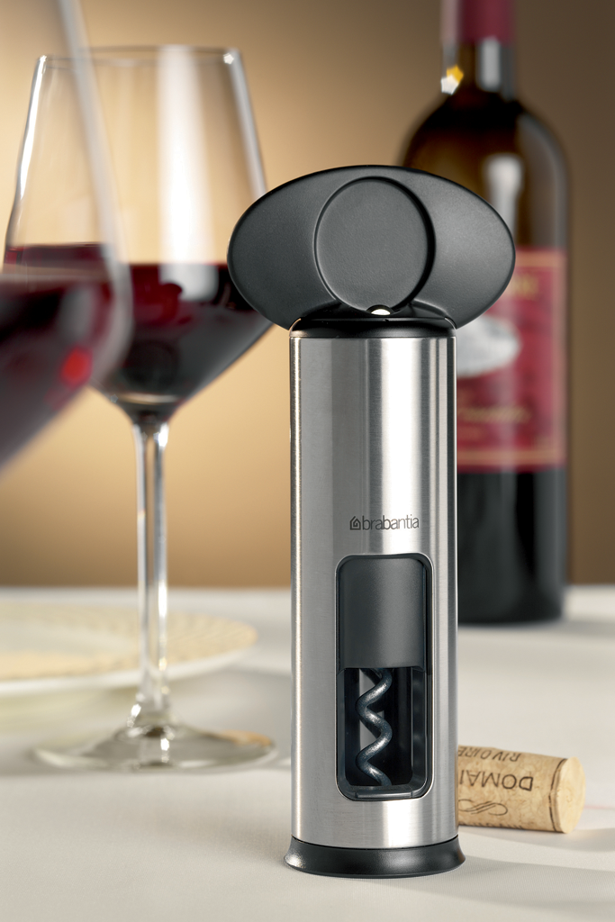 https://admins.leno.lv/storage/media/3820/corkscrew,_classic_-_matt_steel_-_8710755369360_brabantia_72dpi_683x1024px_x_nr-3124.png