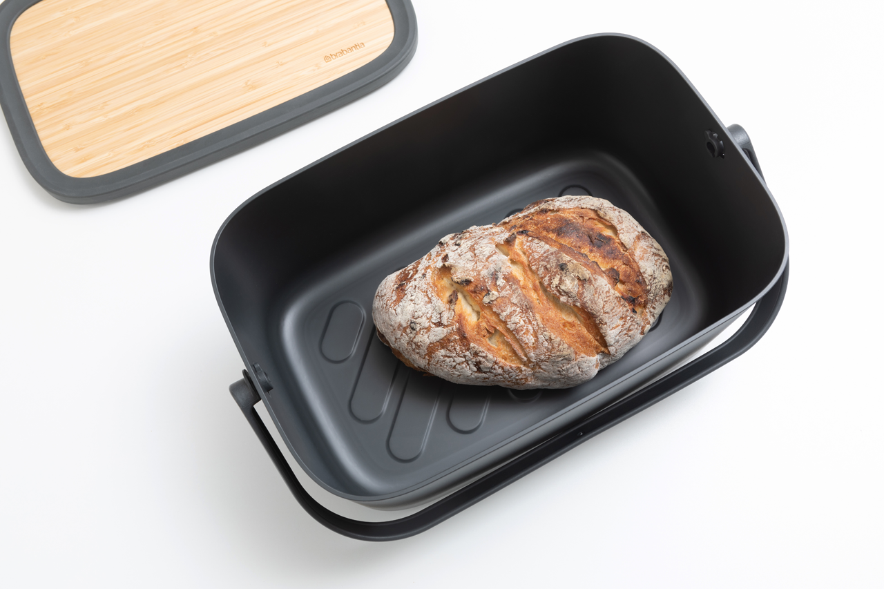 https://admins.leno.lv/storage/media/4007/nic_bread_bin_-_dark_grey_-_8710755128264_brabantia_96dpi_1280x853px_x_nr-17379.png