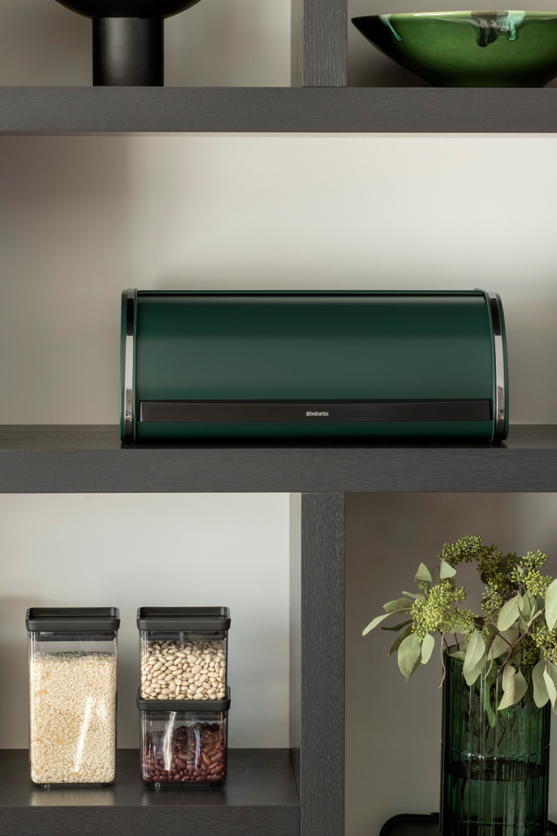 https://admins.leno.lv/storage/media/4423/roll_top_bread_bin_-_pine_green_-_8710755304767_brabantia_96dpi_787x1181px_x_nr-20405.png