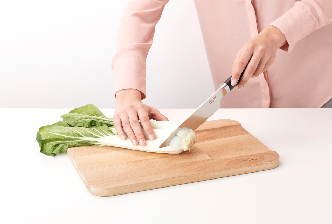 https://admins.leno.lv/storage/media/4443/wooden_chopping_board_for_vegetables_-_profile_-_8710755260742_brabantia_96dpi_1280x866px_x_nr-19827.png