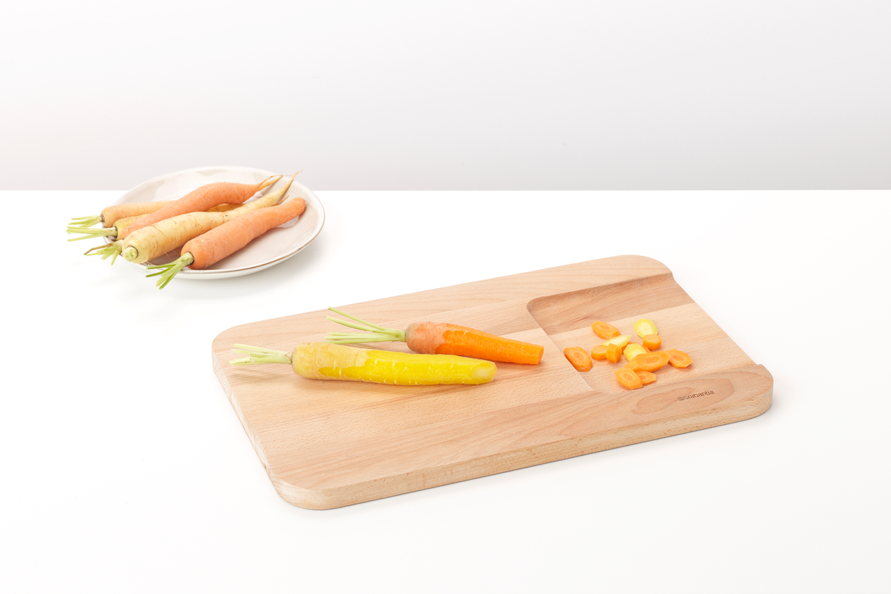 https://admins.leno.lv/storage/media/4447/wooden_chopping_board_for_vegetables_-_profile_-_8710755260742_brabantia_96dpi_1280x853px_x_nr-19823.png