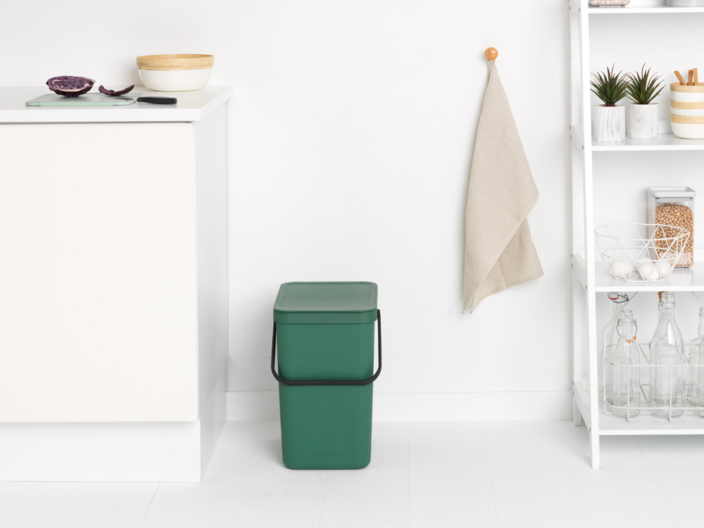 https://admins.leno.lv/storage/media/4746/sort_go_waste_bin_25l_-_fir_green_-_8710755129964_brabantia_96dpi_1000x750px_7_nr-21439.jpg