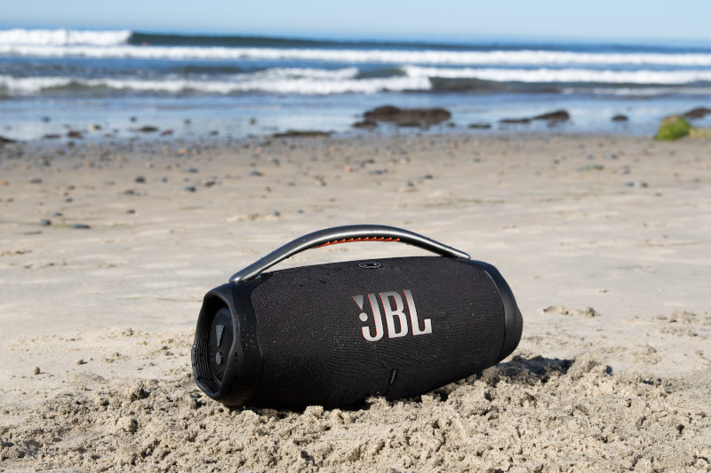 https://admins.leno.lv/storage/media/8790/jbl_boombox_3_beach_1.jpg